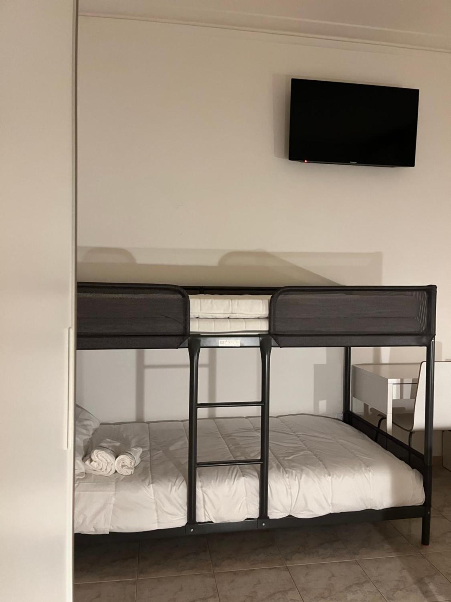 Scalo 71 Guest House Рим Екстериор снимка