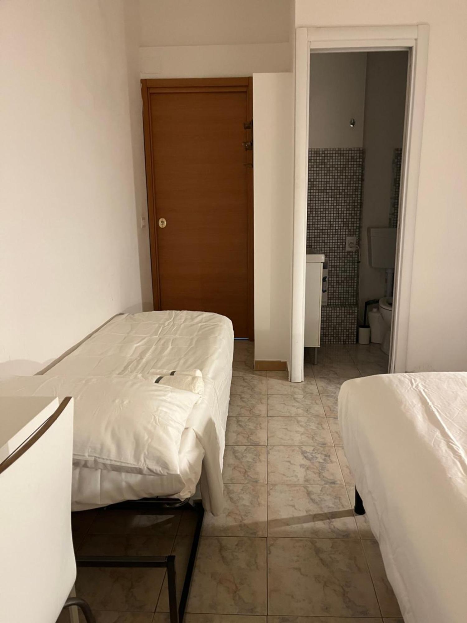 Scalo 71 Guest House Рим Екстериор снимка
